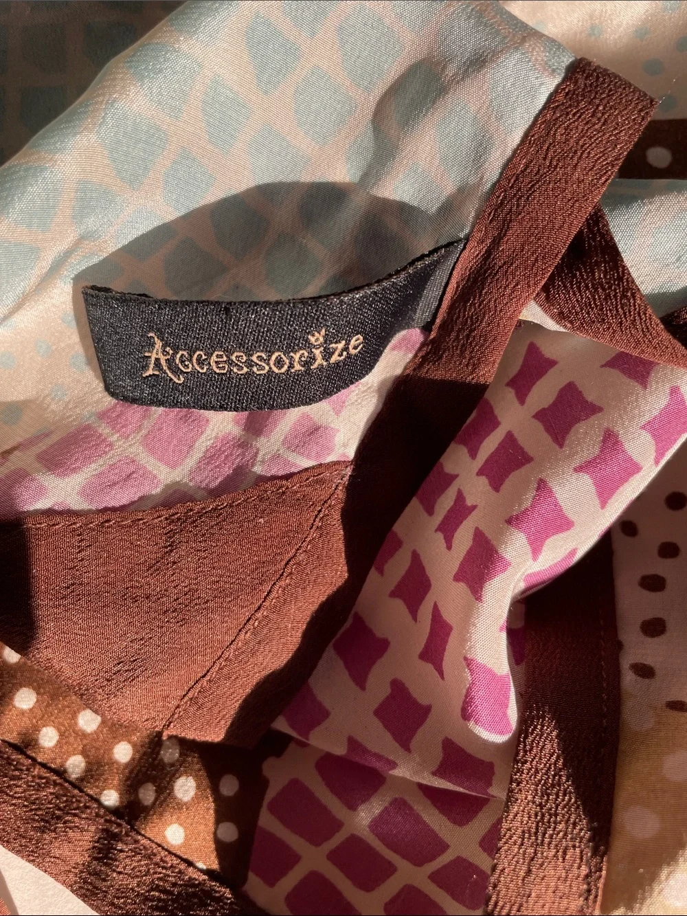 VTG ACCESSORIZE SILK SCARF